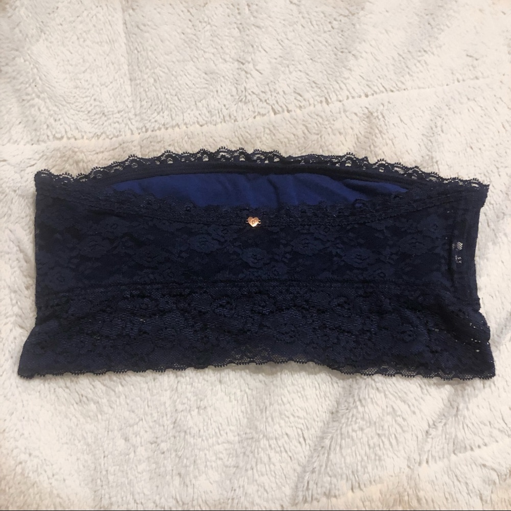 Two Strapless Bandeau - Picture 3 of 6